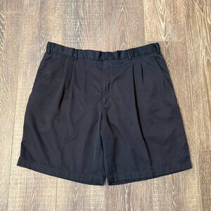 Men’s Greg Norman Shorts - Size 40